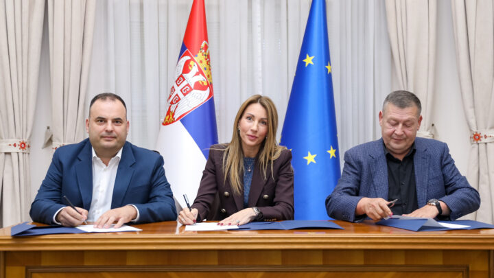 Потписани колективни уговори са „Електродистрибуцијом Србије” и „Транснафтом”