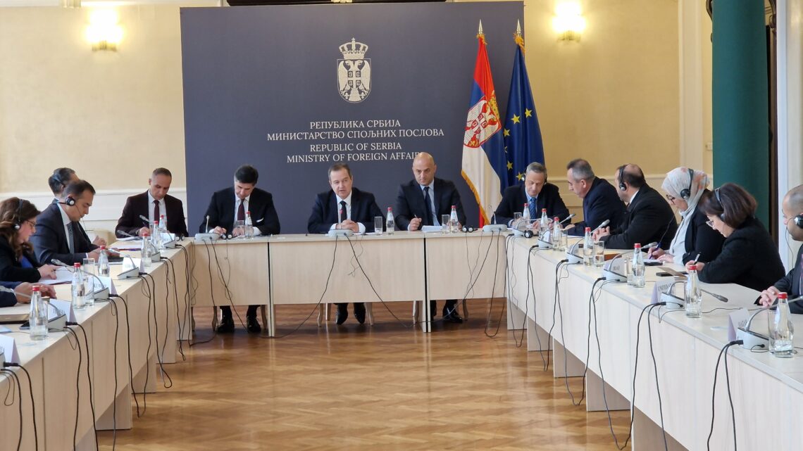 Министар Дачић разговарао са групом арапских амбасадора