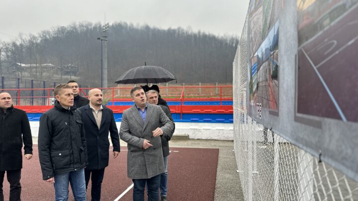 Мартиновић отворио нове спортске терене у Гучи
