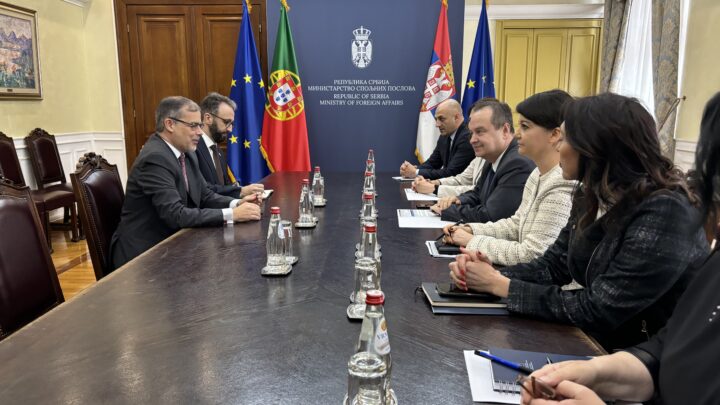 Министар Дачић са амбасадором Португалије