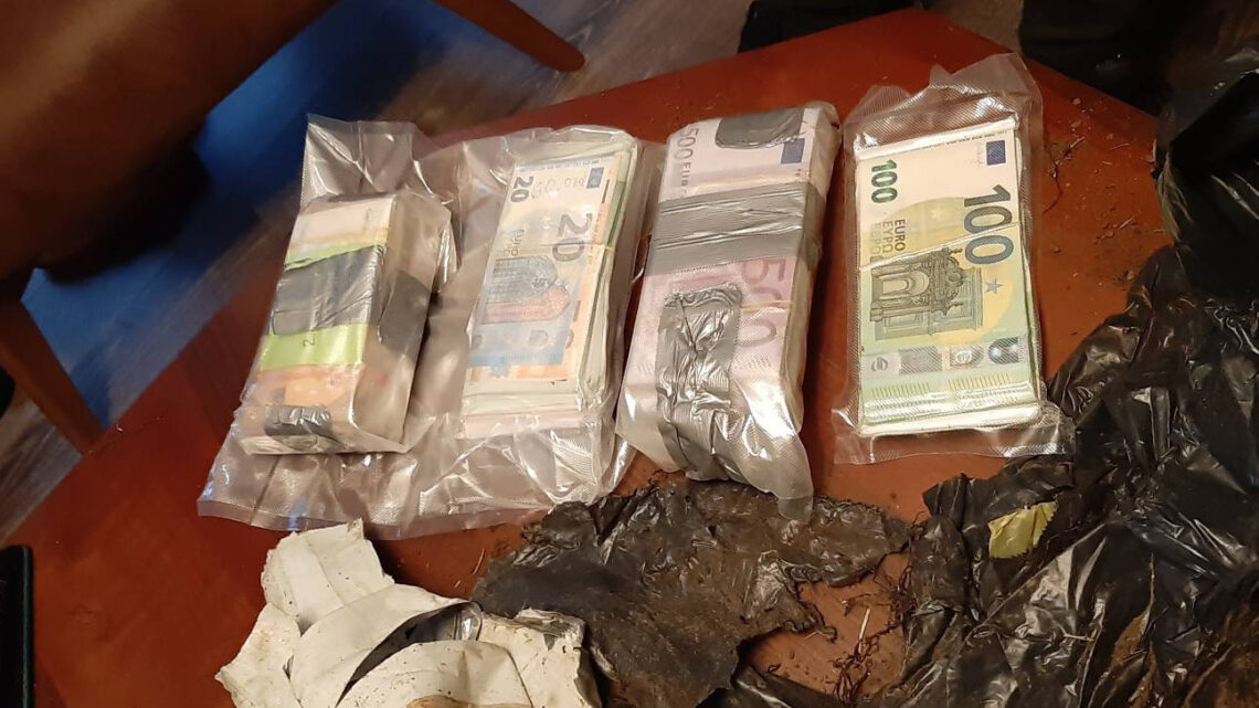 Ухапшени чланови криминалне групе за трговину дрогом и прање новца