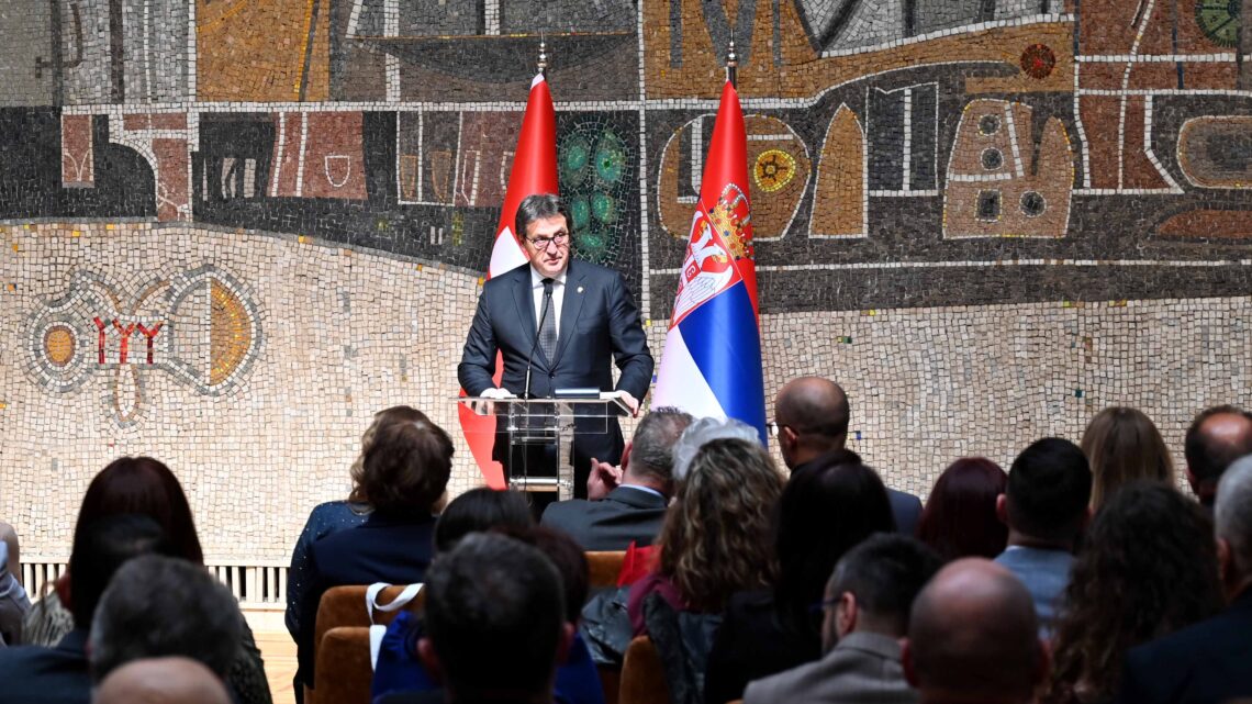 Србија показала да је поуздан партнер у сузбијању ирегуларних миграција Србија показала да је поуздан партнер у сузбијању ирегуларних миграција