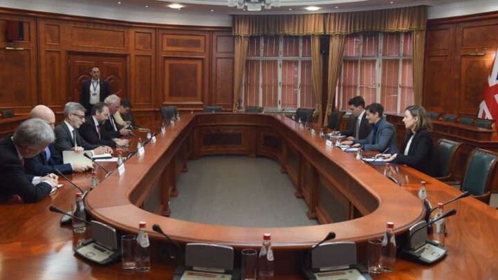 Премијерка разговарала са амбасадорима Квинте и амбасадором ЕУ у Србији