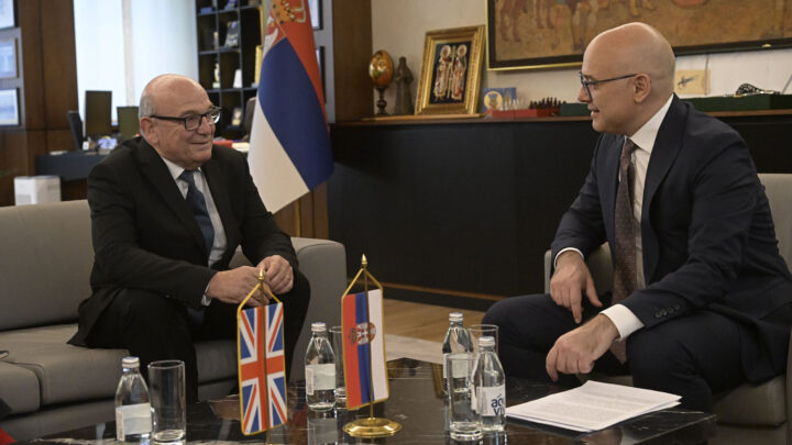 Sastanak ministra Vučevića sa specijalnim izaslanikom Ujedinjenog Kraljevstva za Zapadni Balkan lordom Pičom
