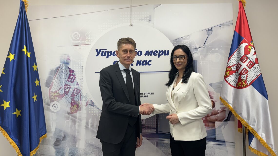 Мартиновић предао дужност министра државне управе и локалне самоуправе Мартиновић предао дужност министра државне управе и локалне самоуправе