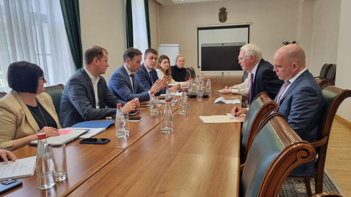 Наставак реформске политике која доноси добре економске резултате Наставак реформске политике која доноси добре економске резултате