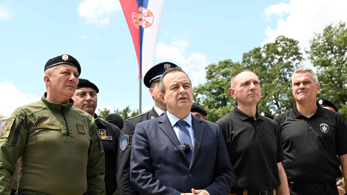Веома висок степен обучености припадника Жандармерије Веома висок степен обучености припадника Жандармерије