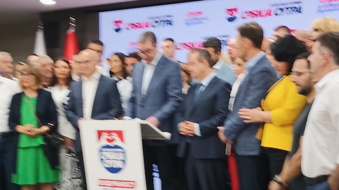 Vučić čestitao svim građanima na velikoj izlaznosti Vučić čestitao svim građanima na velikoj izlaznosti