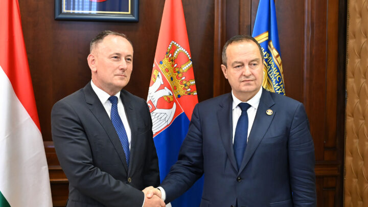 Министар Дачић разговарао са амбасадором Мађарске