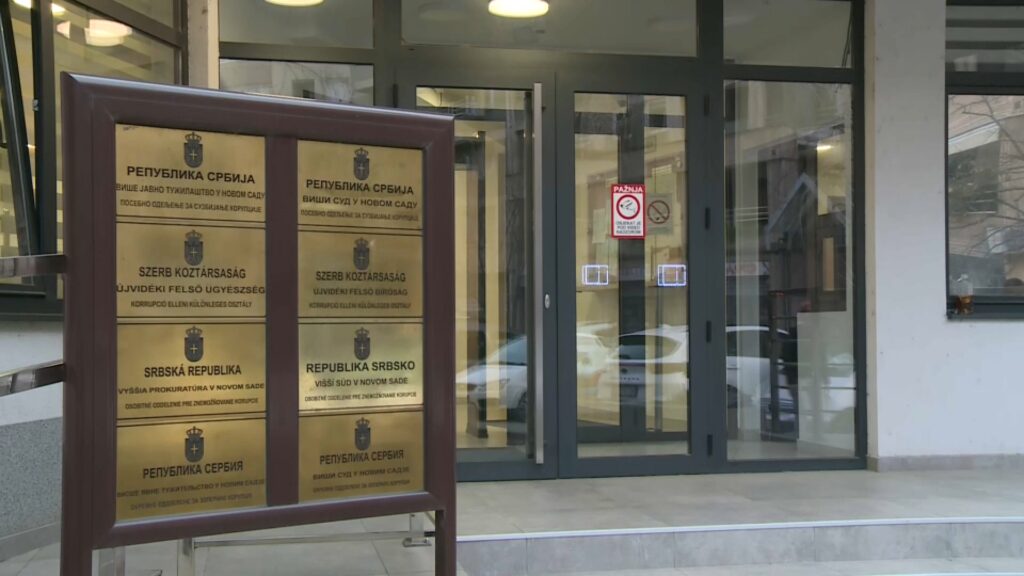 Ukinut pritvor demonstrantima koji su uhapšeni nakon protesta u Novom Sadu Ukinut pritvor demonstrantima koji su uhapšeni nakon protesta u Novom Sadu