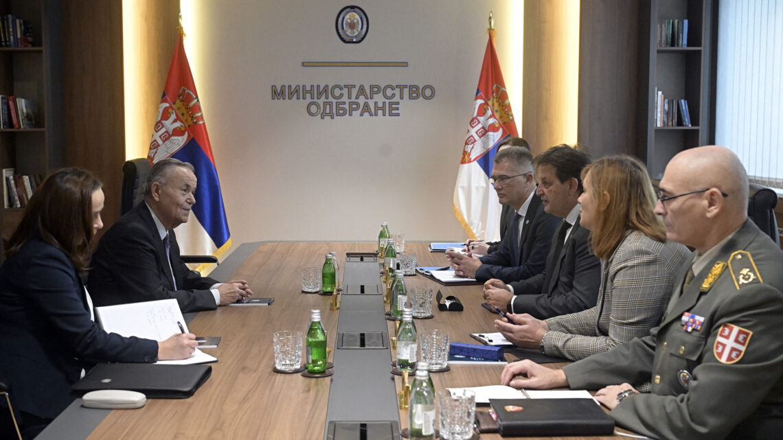 Sastanak ministra odbrane sa direktorom Centra za bezbednosnu saradnju Sastanak ministra odbrane sa direktorom Centra za bezbednosnu saradnju