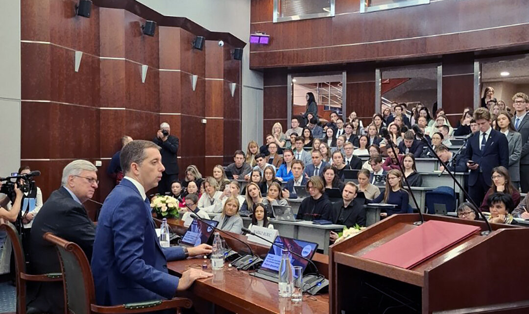 Министар Ђурић посетио МГИМО у Москви Министар Ђурић посетио МГИМО у Москви