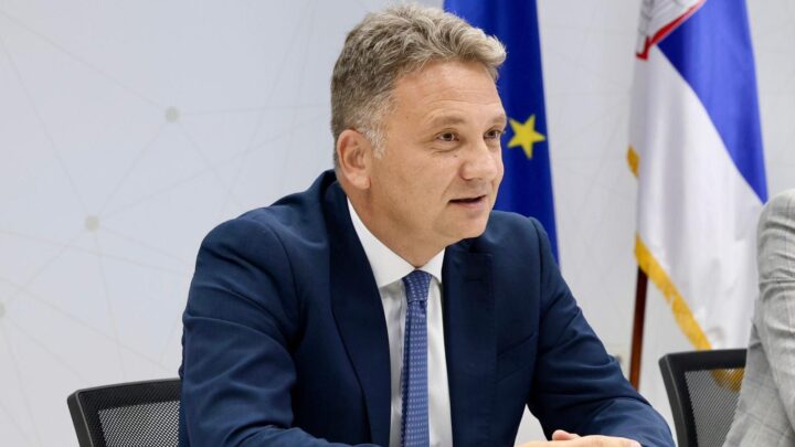 Издато 41.319 дозвола за боравак и рад страних држављана у Србији