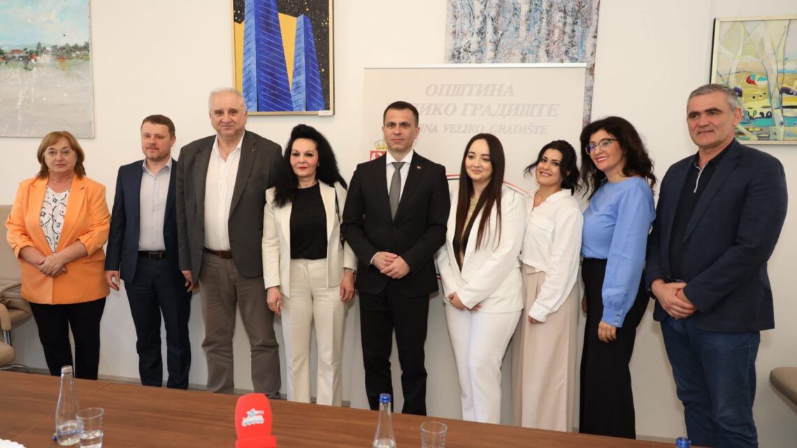 Низом активности јачати везе матице и дијаспоре Низом активности јачати везе матице и дијаспоре