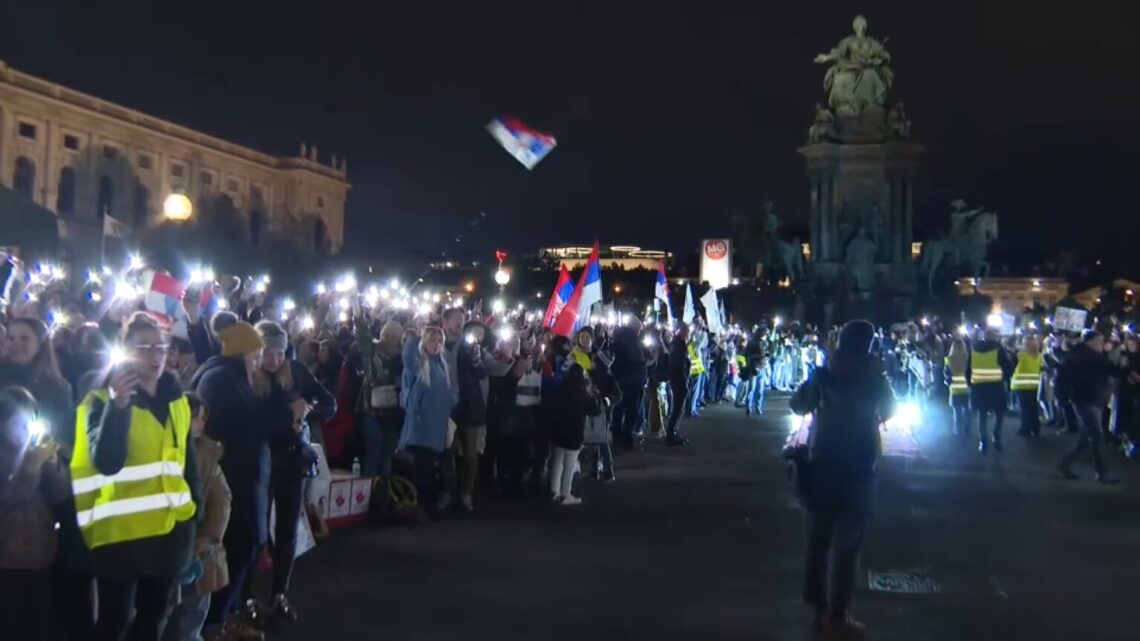 Studenti biciklisti stigli u Beč, svečano ih dočekao veliki broj građana