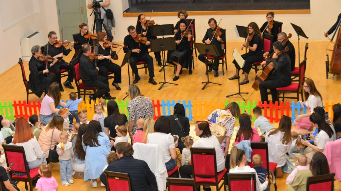 Filharmonijski koncerti za bebe oduševili stanovnike Bijeljine Filharmonijski koncerti za bebe oduševili stanovnike Bijeljine