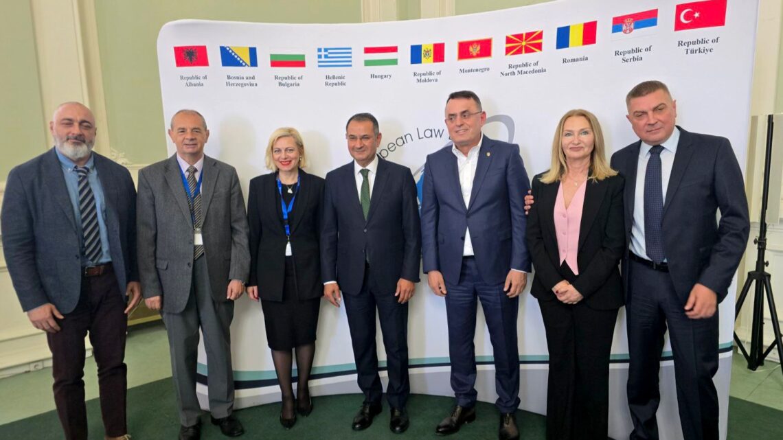 Заграђанин предводио делегацију Србије на 25. седници Савета SELEC-а Заграђанин предводио делегацију Србије на 25. седници Савета SELEC-а