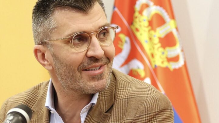 Slomljeno ogledalo protesta: Da li se više plašimo slike ili istine? Istina, dijalog i odgovornost – put izlaska iz krize