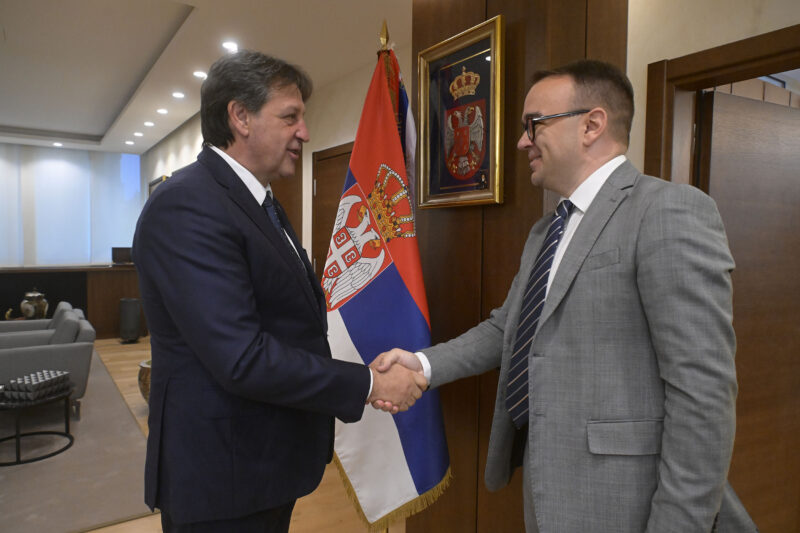 Sastanak ministra odbrane sa ambasadorom Bosne i Hercegovine