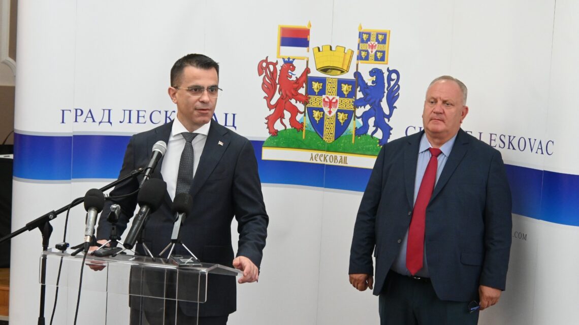 Кључна улога локалних самоуправа у повезивању са Србима из расејања Кључна улога локалних самоуправа у повезивању са Србима из расејања