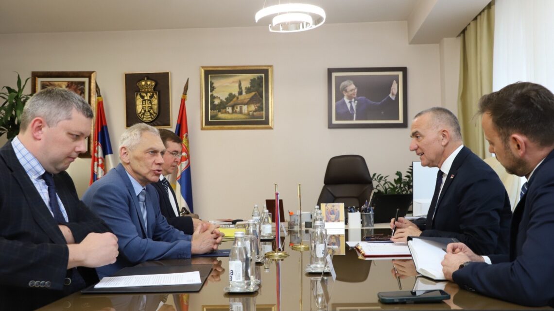Министар Вујић разговарао са амбасадором Руске Федерације Министар Вујић разговарао са амбасадором Руске Федерације