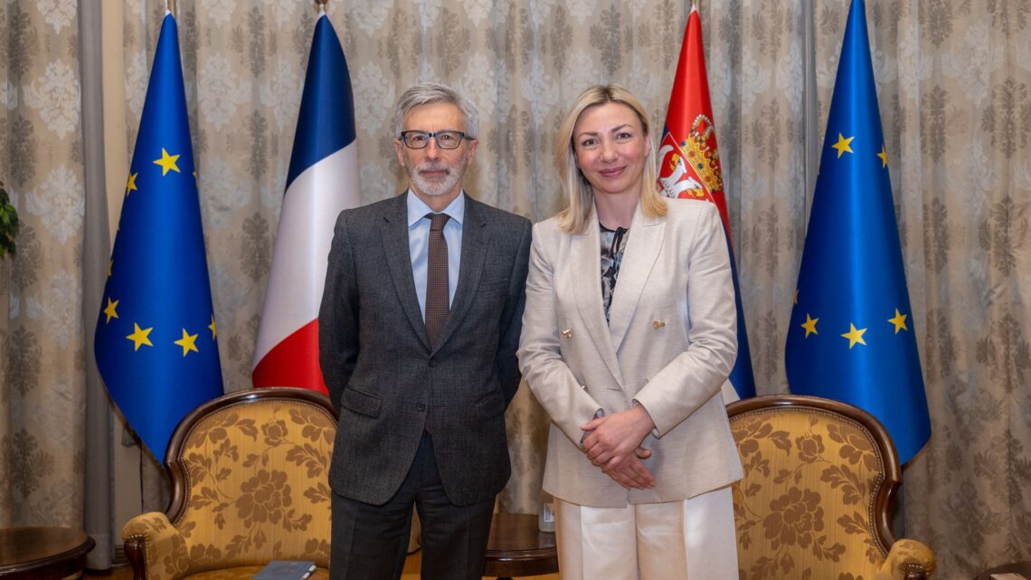 Размена искустава са Француском у области унапређења положаја жена Размена искустава са Француском у области унапређења положаја жена