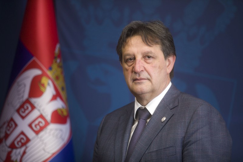 Министар Гашић: Уписне квоте за војне школе веће за 20 одсто Министар Гашић: Уписне квоте за војне школе веће за 20 одсто