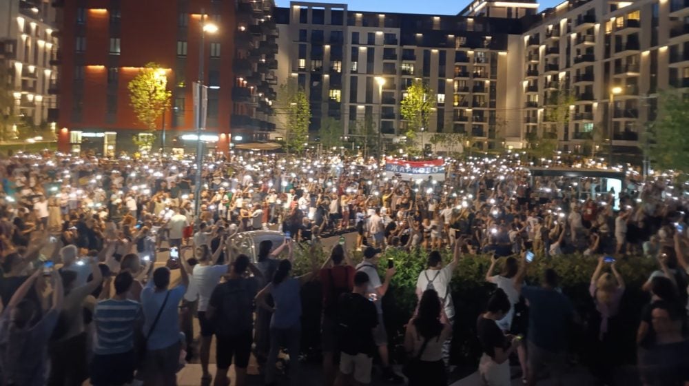 Talas blokada posle Vidovdanskog protesta širom Srbije: Blokirana Gazela, Pančevački most, više lokacija u Novom Sadu… Talas blokada posle Vidovdanskog protesta širom Srbije: Blokirana Gazela, Pančevački most, više lokacija u Novom Sadu…