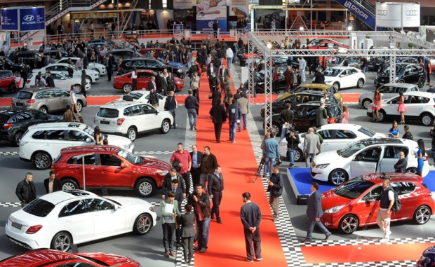 BEOGRAD: OTVORENI 52 MEĐUNARODNI SALON AUTOMOBILA I 9. SAJAM MOTORA