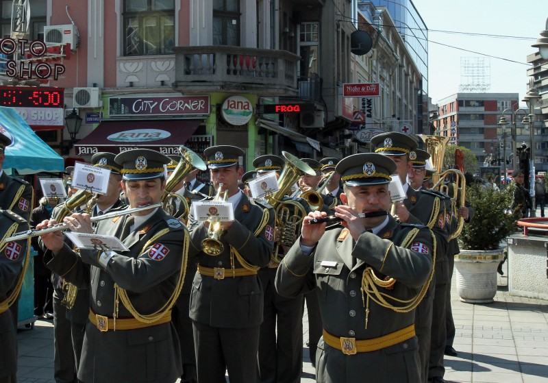 DAN VOJSKE SRBIJE: DEFILE VOJNOG ORKESTRA NIŠA