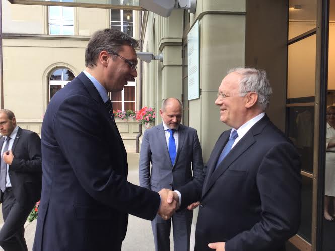 Bern: Vučić razgovarao sa predsednikom Švajcarske konfederacije Šnajder Amanom